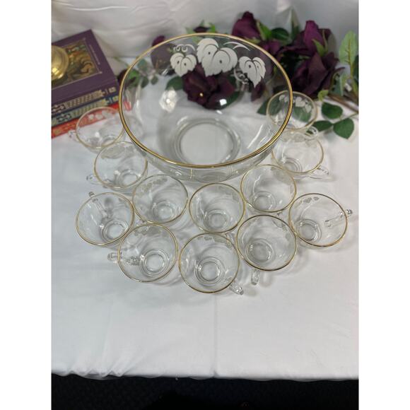 Vintage Anchor Hocking Punch Bowl Set with 12 Cups - Gold Rim and Grape Leaves - Picture 10 of 13